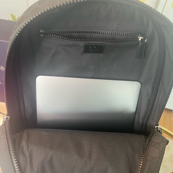 𝐍𝐄𝐖 Gucci Nylon backpack🎒perfect for back to school!! - Picture 5 of 5
